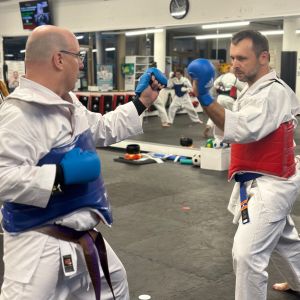 Karate, Kinder Karate, Kindergarten Kinder, Jugendliche, Erwachsenen Karate, Lebensschule, Lifeskills, Kampfsport, Karate Training, Selbstverteidigung, Krav Maga, Zürich, Dübendorf, Fällanden, Uster, Wallisellen, Dietlikon, Selbstschutz, Karate, Kung Fu, Judo, Erwachsenen Selbstverteidigung, 8600, 8001, 8117, 8606, Volketswil, Kampfkunst, Kampfsport, 8304, 8605, Krav Maga 360, Bruce Lee, Chuck Norris, Mobbing, Stop Mobbing, Kindergeburtstag, Kampfkunst Party, Aroha, Fitness, QiGong, Qi-Gong, Taichi, Arnis, MMA, JuJitsu, Brasilien JuJitsu, Ferien Camps, Shitoryu, Shukokai, Shitokai, Gojryu, Shotokan, Wadoryu, Kyusho, Kyusho Jitsu, Dillman, Paul Bowman, Pressure Points, Basel, Solothurn, Bern, Schweiz, Switzerland, Wild Goose Qigong, Dayan, Mixed Martial Arts, Probestunde, Trial Lesson, Online Training,