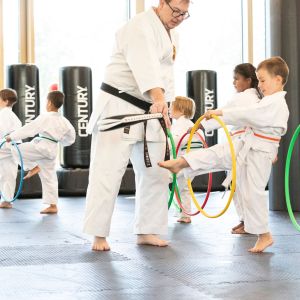 Karate, Kinder Karate, Kindergarten Kinder, Jugendliche, Erwachsenen Karate, Lebensschule, Lifeskills, Kampfsport, Karate Training, Selbstverteidigung, Krav Maga, Zürich, Dübendorf, Fällanden, Uster, Wallisellen, Dietlikon, Selbstschutz, Karate, Kung Fu, Judo, Erwachsenen Selbstverteidigung, 8600, 8001, 8117, 8606, Volketswil, Kampfkunst, Kampfsport, 8304, 8605, Krav Maga 360, Bruce Lee, Chuck Norris, Mobbing, Stop Mobbing, Kindergeburtstag, Kampfkunst Party, Aroha, Fitness, QiGong, Qi-Gong, Taichi, Arnis, MMA, JuJitsu, Brasilien JuJitsu, Ferien Camps, Shitoryu, Shukokai, Shitokai, Gojryu, Shotokan, Wadoryu, Kyusho, Kyusho Jitsu, Dillman, Paul Bowman, Pressure Points, Basel, Solothurn, Bern, Schweiz, Switzerland, Wild Goose Qigong, Dayan, Mixed Martial Arts, Probestunde, Trial Lesson, Online Training,